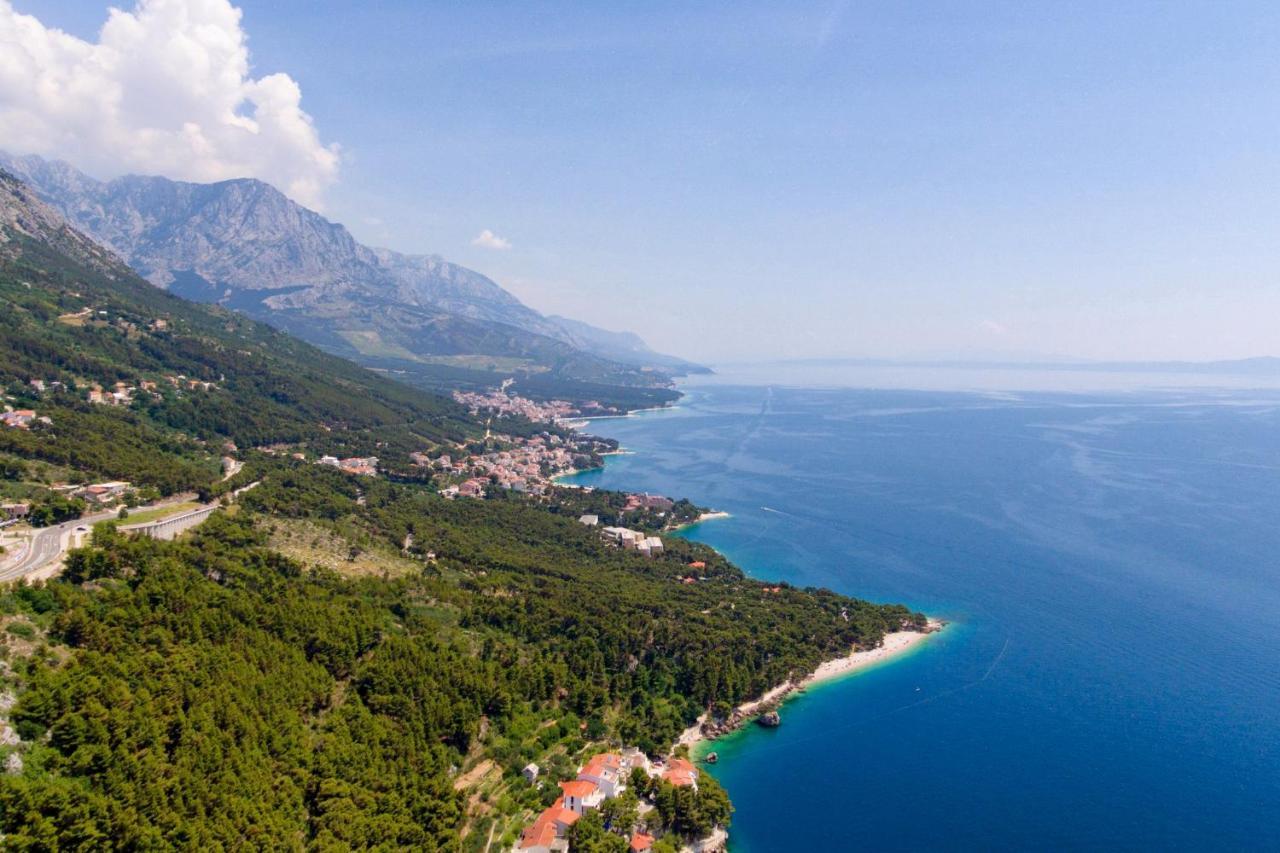 Apartments With A Parking Space Brela, Makarska - 789 Екстер'єр фото